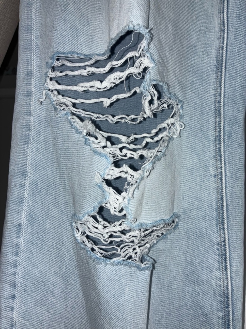 AE - Baggy Wide-Leg Ankle Jeans - Picture 3 of 9